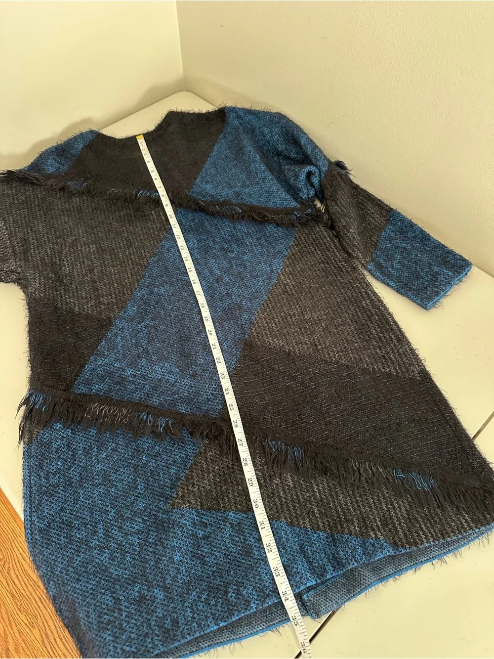 St. John Wool Blend Knit Cardigan Jacket Blue Black Size M Fringe Geometric